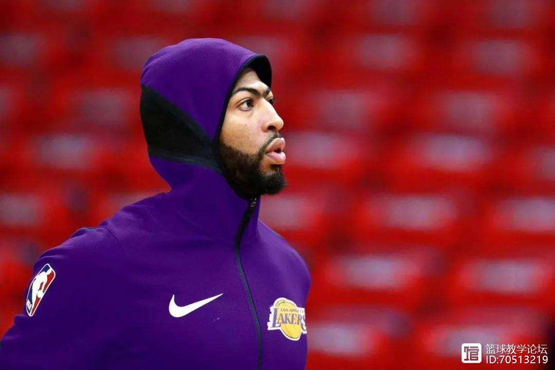 欧宝网站 -赛后突围战来临，夏洛特黄蜂围绕法甲绝杀压哨，气氛紧张，轮换策略成焦点(黄荣奇超远压哨三分)